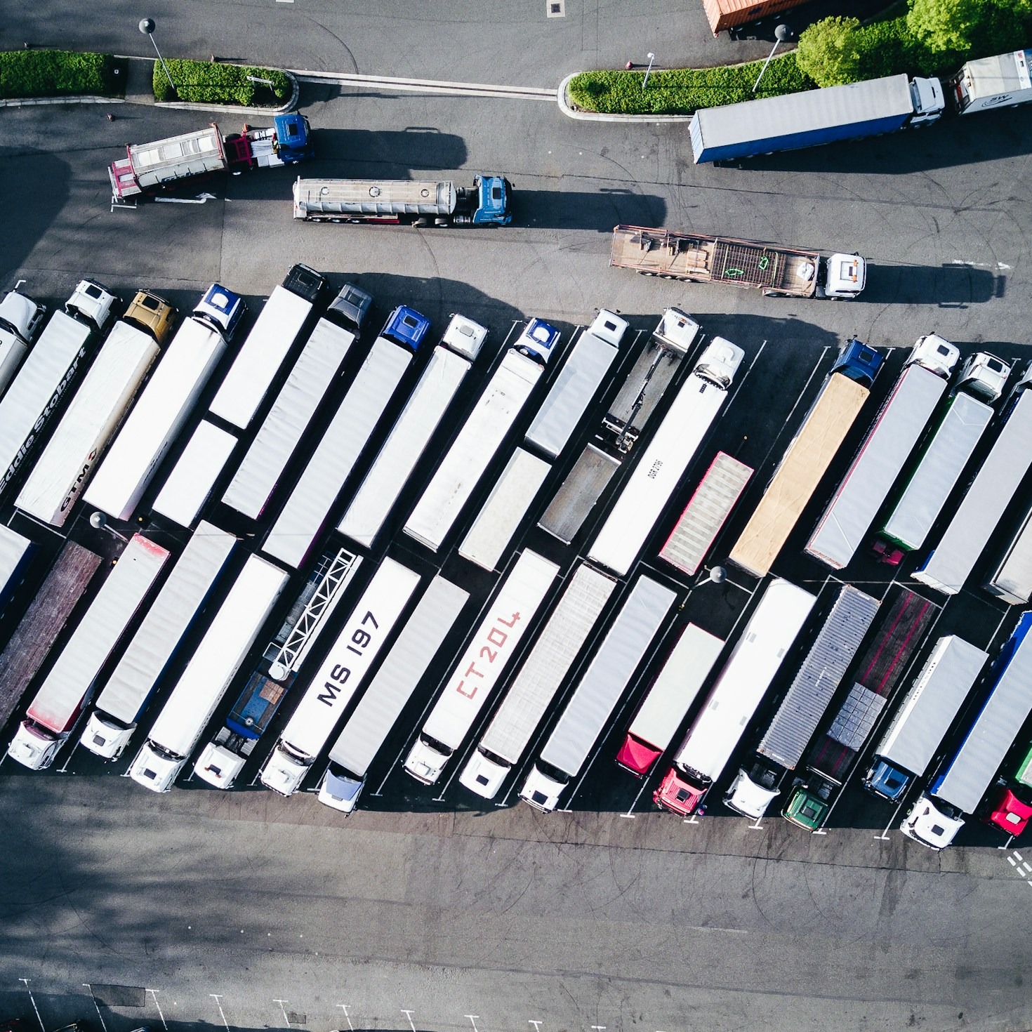 Bezpieczny transport ADR: Co musisz wiedzieć